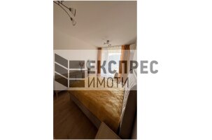 Обзаведен Тристаен апартамент, Център