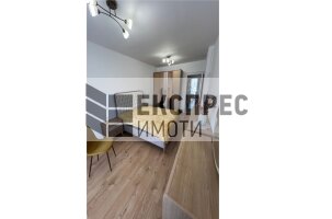 Обзаведен Тристаен апартамент, Център
