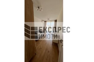 Обзаведен Тристаен апартамент, Център