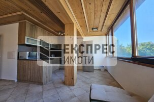 Обзаведен Четиристаен апартамент, Червен площад