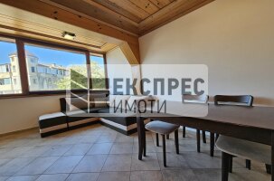 Обзаведен Четиристаен апартамент, Червен площад
