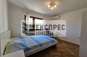 Обзаведен Четиристаен апартамент, Червен площад