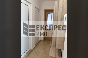Обзавeден Двустаен апартамент, Окръжна болница