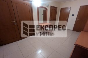 Обзаведен Двустаен апартамент, Център