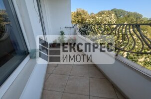Обзаведен Двустаен апартамент, Център