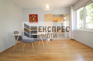 Нов, Луксозен, Обзаведен, Тристаен апартамент, Окръжна болница