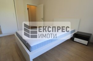Нов, Луксозен, Обзаведен, Тристаен апартамент, Окръжна болница