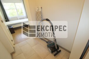 Нов, Луксозен, Обзаведен, Тристаен апартамент, Окръжна болница