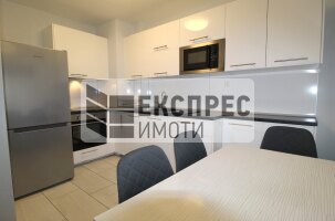 Обзаведен Тристаен апартамент, Окръжна болница