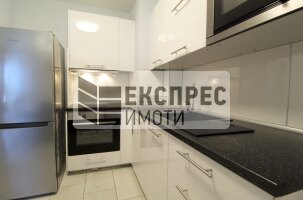 Обзаведен Тристаен апартамент, Окръжна болница