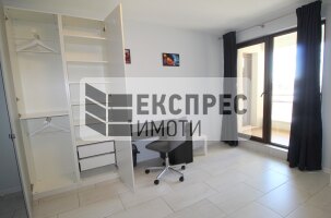 Обзаведен Тристаен апартамент, Окръжна болница