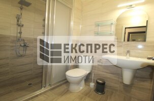 Обзаведен Тристаен апартамент, Окръжна болница