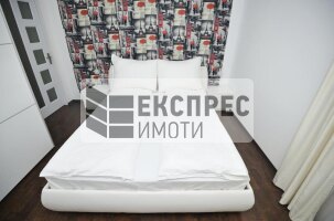 ОБЗАВЕДЕН Двустаен апартамент, Център