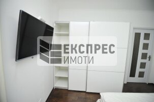 ОБЗАВЕДЕН Двустаен апартамент, Център