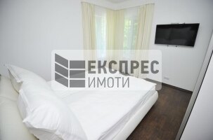 ОБЗАВЕДЕН Двустаен апартамент, Център