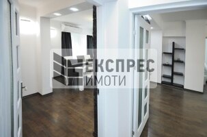 ОБЗАВЕДЕН Двустаен апартамент, Център