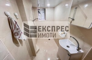 Нов, Обзаведен, Двустаен апартамент, Център