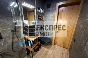 Обзаведен Тристаен апартамент, Окръжна болница