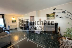 Furnished 2 bedroom apartment, Center
