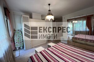 Furnished 2 bedroom apartment, Center