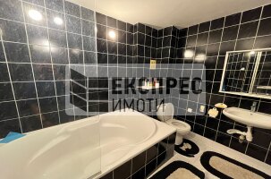 Furnished 2 bedroom apartment, Center