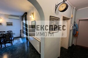 Furnished 2 bedroom apartment, Center