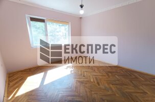 Unfurnished 1 bedroom apartment, Vazrazhdane 4
