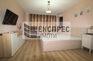 Обзаведен Тристаен апартамент, Окръжна болница