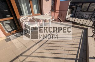 Обзаведен Тристаен апартамент, Окръжна болница