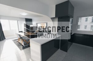 Обзаведен Тристаен апартамент, Център