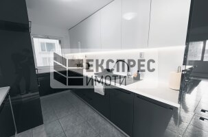 Обзаведен Тристаен апартамент, Център