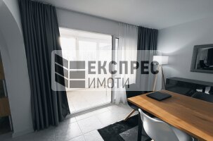 Обзаведен Тристаен апартамент, Център