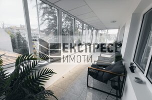 Обзаведен Тристаен апартамент, Център