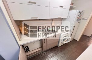 Обзаведен Тристаен апартамент, Окръжна болница
