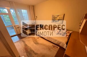 Обзаведен Тристаен апартамент, Окръжна болница