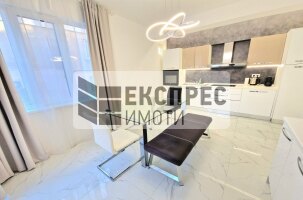 Нов, Обзаведен Тристаен апартамент, Център