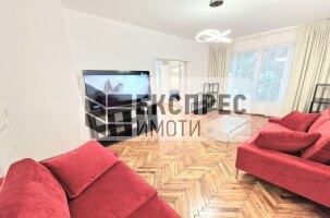 Нов, Обзаведен Тристаен апартамент, Център