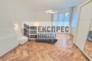 Нов, Обзаведен Тристаен апартамент, Център