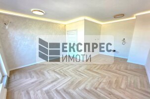  1 Schlafzimmer Wohnung, Vladislav Varnenchik