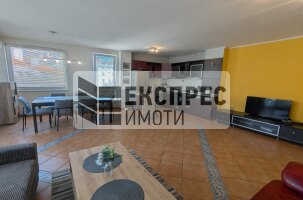  2 Schlafzimmer Wohnung, Greek area