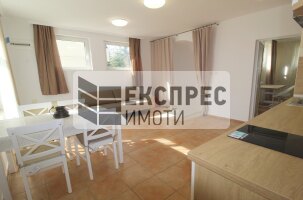 Нов, Луксозен, Обзаведен Тристаен апартамент, Окръжна болница