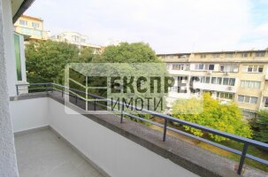 Нов, Луксозно, Обзаведен Четиристаен апартамент, Окръжна болница