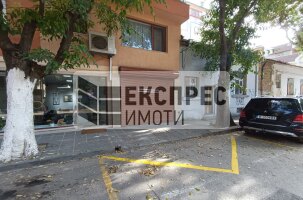 ДВОЙНО ПАРКОМЯСТО Гараж, Червен площад