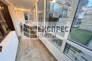 Обзаведен Тристаен апартамент, Окръжна болница