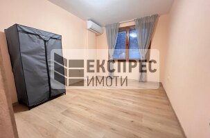 Обзаведен Тристаен апартамент, Окръжна болница