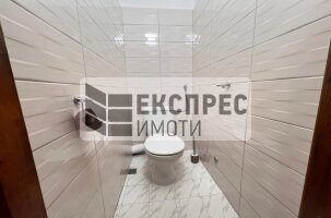 Обзаведен Тристаен апартамент, Окръжна болница
