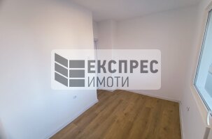  2 Schlafzimmer Wohnung, Chayka