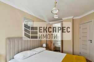Furnished 2 bedroom apartment, Center