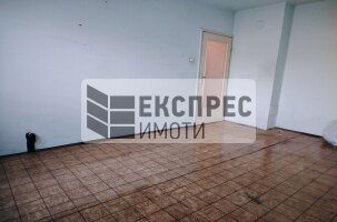 ЗА РЕМОНТ, Необзаведен, Двустаен апартамент, Владислав Варненчик