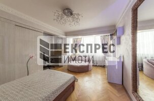 Furnished 2 bedroom apartment, Center